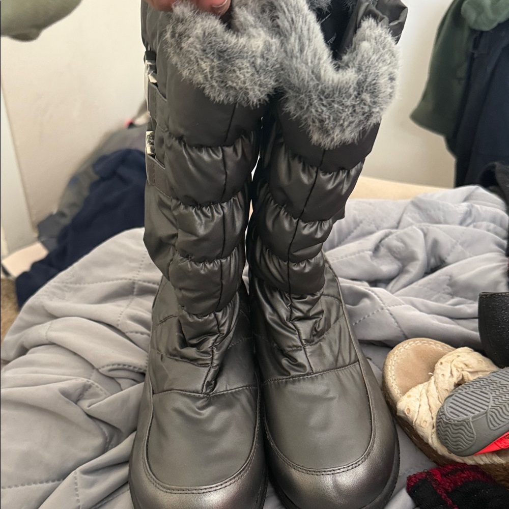 totes Women's Metallic Gray Winter Boots